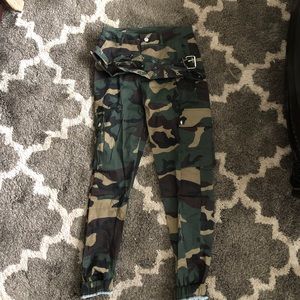 Camo cargo pants never worn ordered online